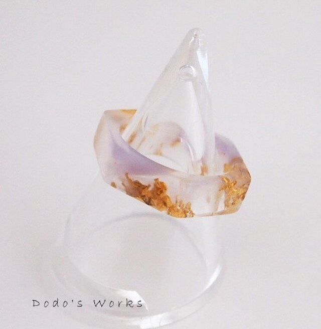 ほんのり藤色・六角形の金箔リング