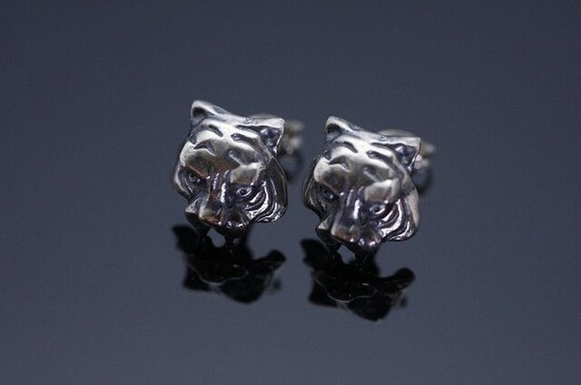 ピアス メンズ : 虎ピアス 1ヶの画像1枚目