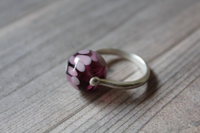 蜻蛉玉〈浮き草〉のシルバーリング*菖蒲〈i-e〉の画像1枚目