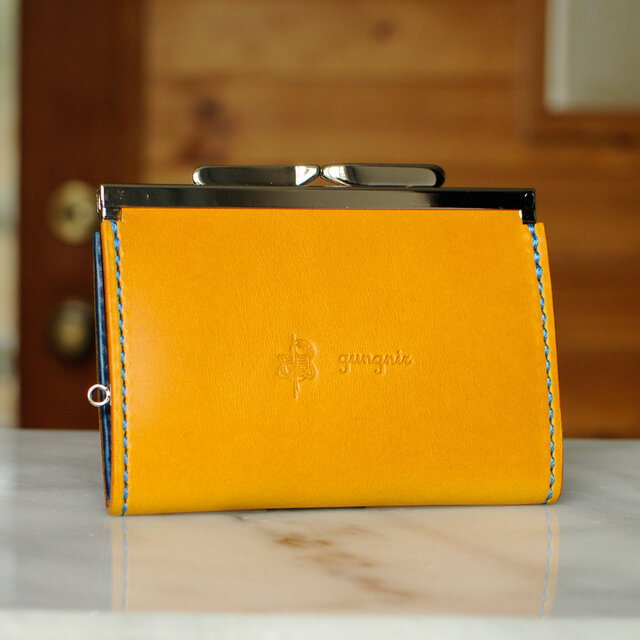 がま口のコインケース　仕切りタイプ