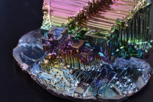 ビスマス結晶オブジェ（小） | iichi 日々の暮らしを心地よくする