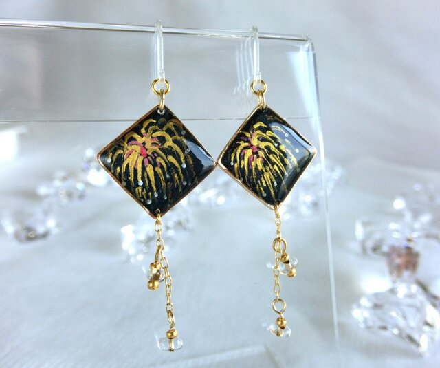 花火のピアス〜金冠柳〜の画像1枚目