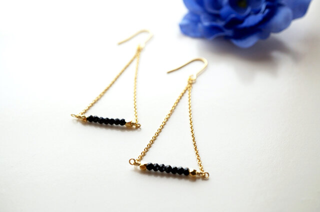 ブラックスピネルピアス Noir Spinel earrings P0026の画像1枚目