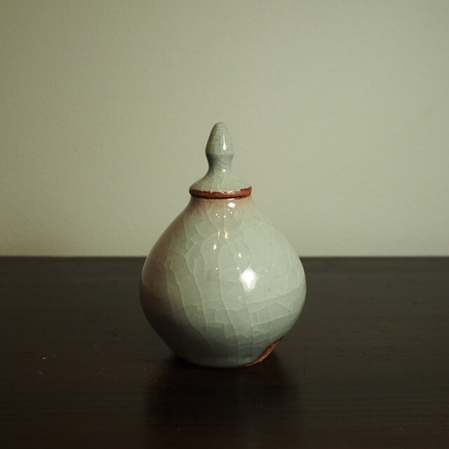 白瓷の蓋物。金平糖入れ、振出としても、お抹茶入れとしても!Cの画像1枚目