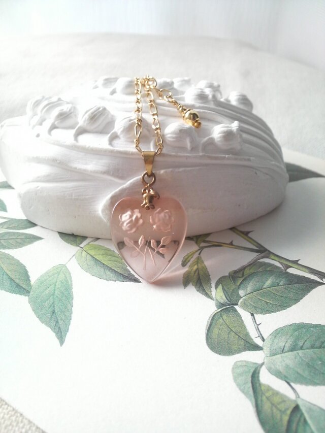 ヴィンテージ　ロザリンHeart薔薇インタリオ　ネックレス（ゴールド）