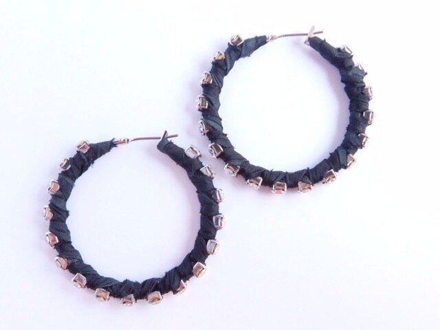 bijou circle pierce /bkの画像1枚目
