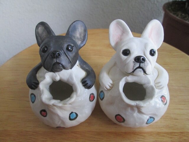 フレンチブルドッグの花瓶（クリーム） | iichi 日々の暮らしを