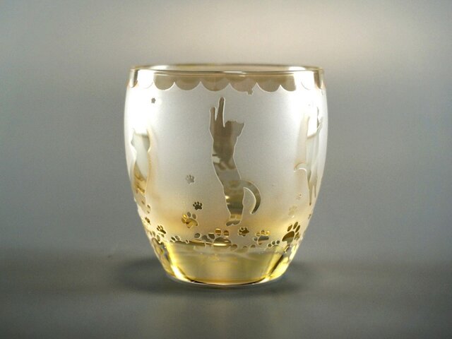 跳び猫のお猪口 | iichi 日々の暮らしを心地よくするハンドメイドや