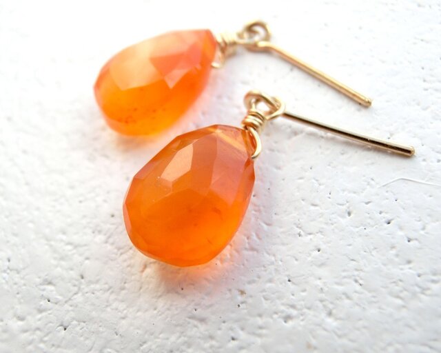 14kgf/カーネリアンのペアシェイプドロップ粒ピアス | iichi 日々の