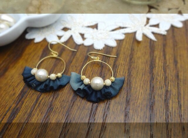 フリルb pierce・earingの画像1枚目