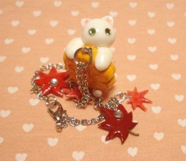 にゃんこのしっぽ○紅葉まんじゅうバッグチャーム○白猫 | iichi 日々