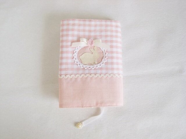 かわいいうさぎのブックカバー ピンク Iichi ハンドメイド クラフト作品 手仕事品の通販