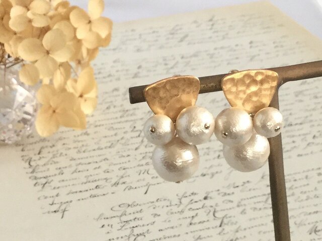 秋冬新作 gold × cotton pearl pierce ピアス/ノンホールピアスの画像1枚目
