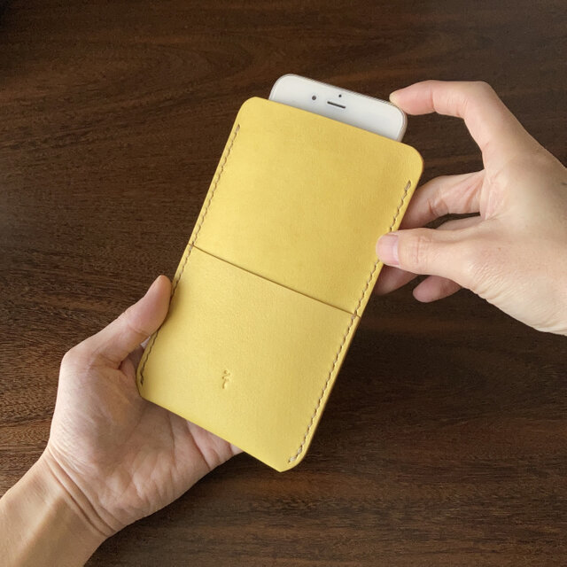 草木染め革丨全機種対応スマホケース【すぽっと/spot】きはだ染め 手縫い 手染め 手作り iPhone17 Pixel10 他