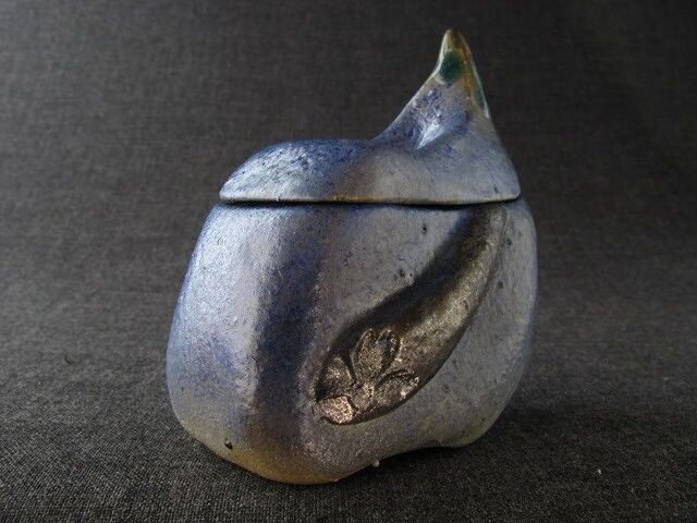 陶器製 香炉 淡い青色 透かし彫り 陶器製 香炉 淡い青色 透かし彫り - メルカリ