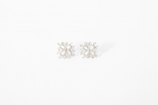 Lace pierced earring Clover silverの画像1枚目