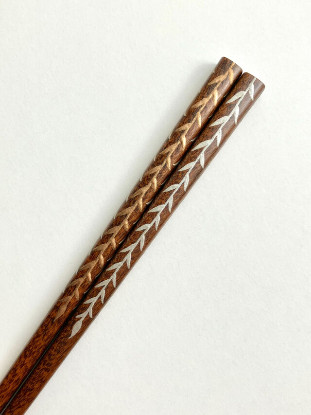 《再販/リニューアル》摺り漆の箸 (金銀の枝葉)