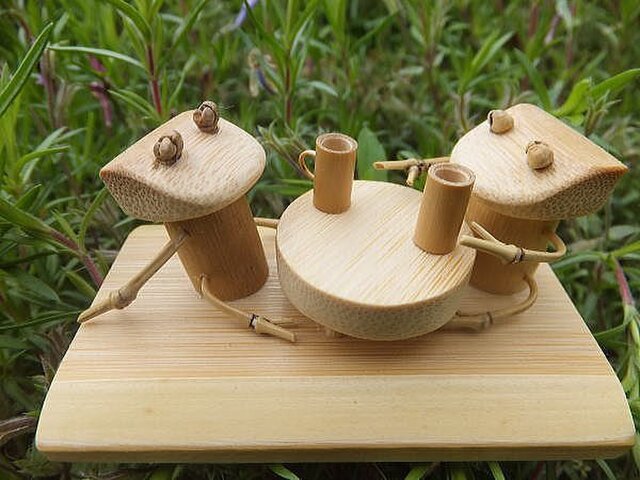 竹細工～カエル（ちゃぶ台） | iichi 日々の暮らしを心地よくする