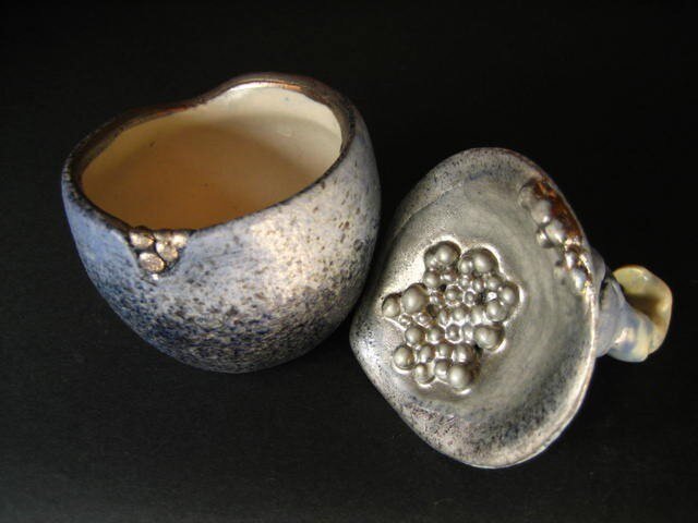iichi　日々の暮らしを心地よくするハンドメイドやアンティークのマーケットプレイス　陶の小物入れ-A（6）　陶芸家オリジナル陶器