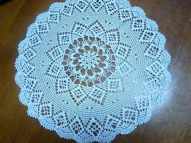 手編みレースドイリー36cmの画像1枚目