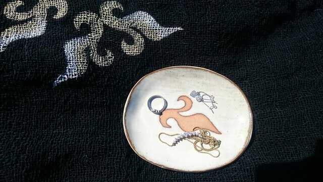 アイヌ模様の楕円皿 | iichi 日々の暮らしを心地よくするハンドメイド