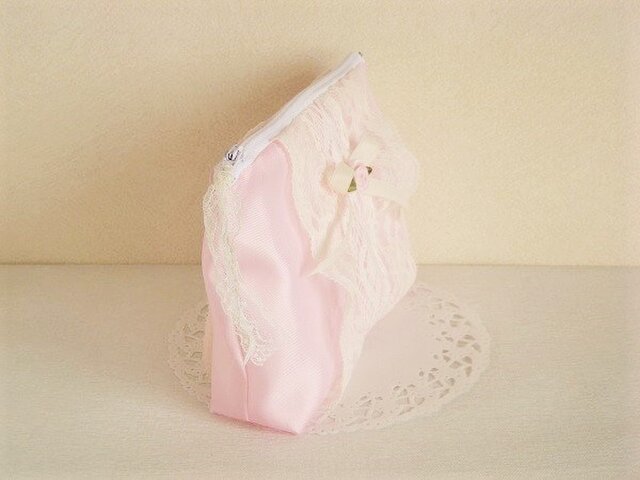 かわいいリボンとレースのエレガントポーチ ピンク Iichi ハンドメイド クラフト作品 手仕事品の通販
