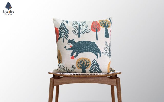 森のクッション Animals in forest Bearの画像1枚目