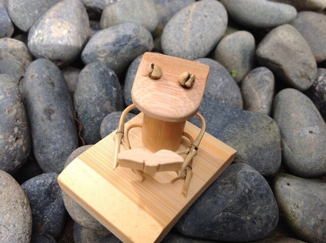 竹細工～カエル（本） | iichi 日々の暮らしを心地よくする
