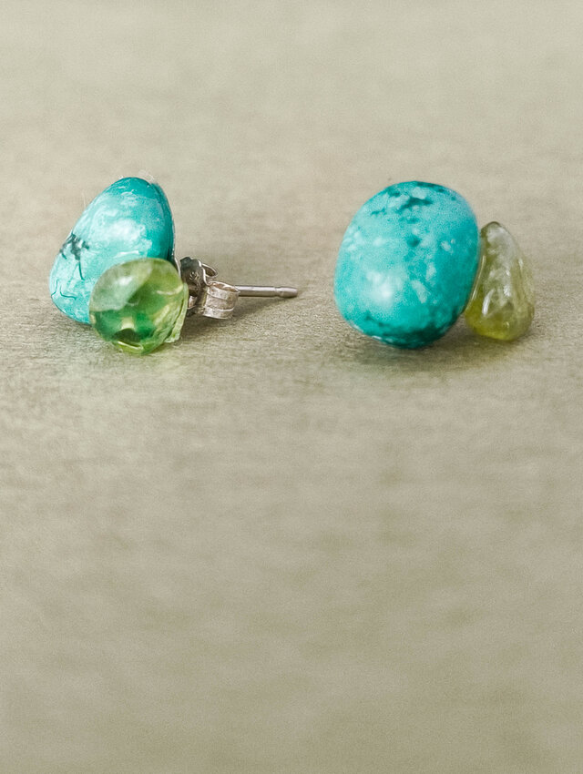 konpeito pierce（ターコイズ×ペリドット）