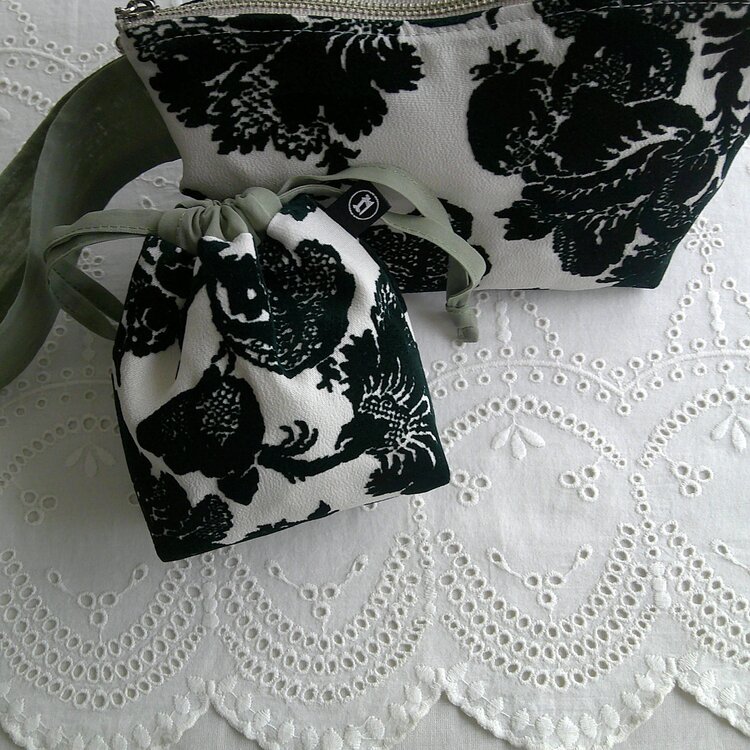 BotanicalRayon×linen PouchSet