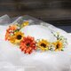 ガーベラとひまわりの花冠の画像