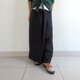 ブラック/ラップスカート付きゆったりストレートパンツの画像