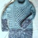 アラン模様とファーヤーンのオフタートルネックセーターの画像