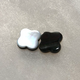 黒蝶真珠貝 ブラックシェル クローバーカットモチーフ 2ピース 12mm*10mm モノトーン 黒 白 素材 パーツの画像