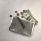 シンプルでスリムなお財布 中は簡単な仕切り付き長財布 引手が長くて開けやすい Simple Wallet