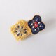 手紡ぎ糸の刺繍ブローチ「黄色と青のお花」の画像