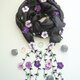 刺繍のお花つき　シルクスカーフのロングラリエット　ブラック＆パープルの画像