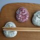 田の神さぁ(白）箸置きの画像