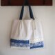 アンティークリネンのパッチワークバッグ（ホワイト×ブルー）