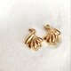 vintage inspired seashell earrings… シェル　イヤリングの画像