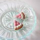 ［受注制作］イチゴのタルト１ピースの刺繍ピアス・イヤリングの画像