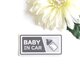 ４.５×９cm【★BABY IN CAR マグネットステッカー/モノトーングレー】赤ちゃん 子供 乗車 セーフティサインの画像