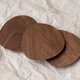 木の和菓子皿「chocoro S 」 ウォールナット無垢材　平皿の画像
