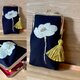 手刺繍のふわふわメガネポーチ＊一輪の花の画像
