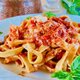 手作りパスタ＜トマトソース＆フレッシュチーズ＞