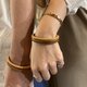 身近にある国産材を使って作った、天然木のバングル
