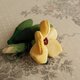 小さな花と実　　縮緬細工　　オクラ＃２の画像