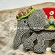 インド象のビーズ刺繍ブローチ　L　赤　(リュネビル刺繍)　の画像