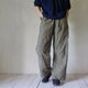 saji straight easypants / 老竹色の画像