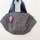 リネンの餃子型かばん（モノトーン）の画像